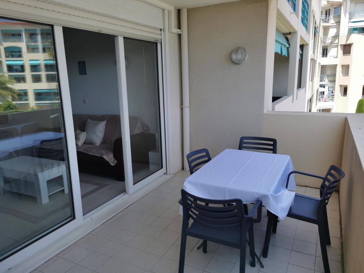 Antibes Les Pins 2 Pieces Vue Mer Piscine Parkingアパートメント エクステリア 写真