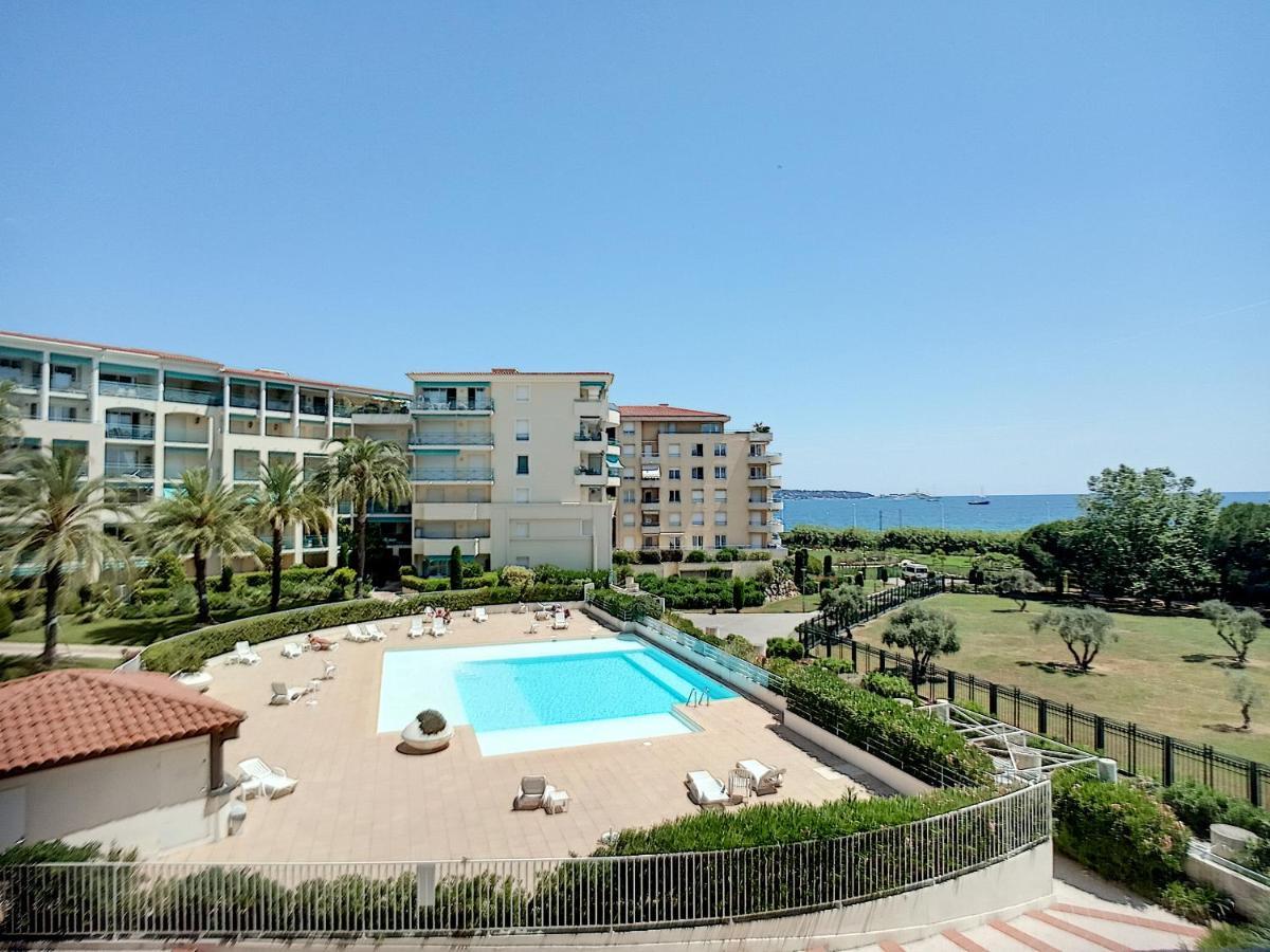 Antibes Les Pins 2 Pieces Vue Mer Piscine Parkingアパートメント エクステリア 写真